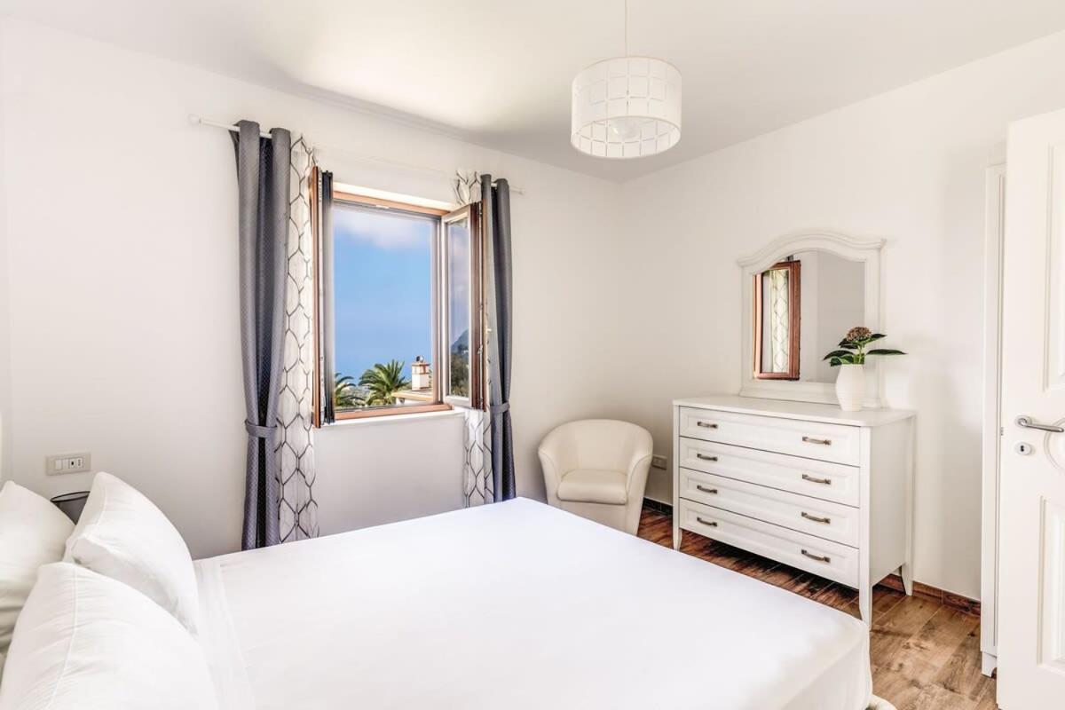 מסה לוברנסה Villa Mimosa Rustic Elegance Views & Pool מראה חיצוני תמונה