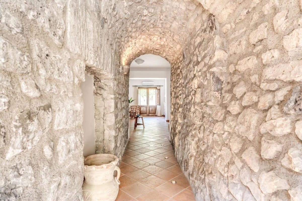 מסה לוברנסה Villa Mimosa Rustic Elegance Views & Pool מראה חיצוני תמונה