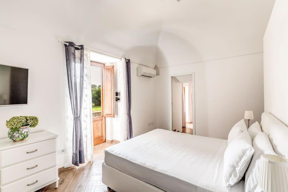 מסה לוברנסה Villa Mimosa Rustic Elegance Views & Pool מראה חיצוני תמונה
