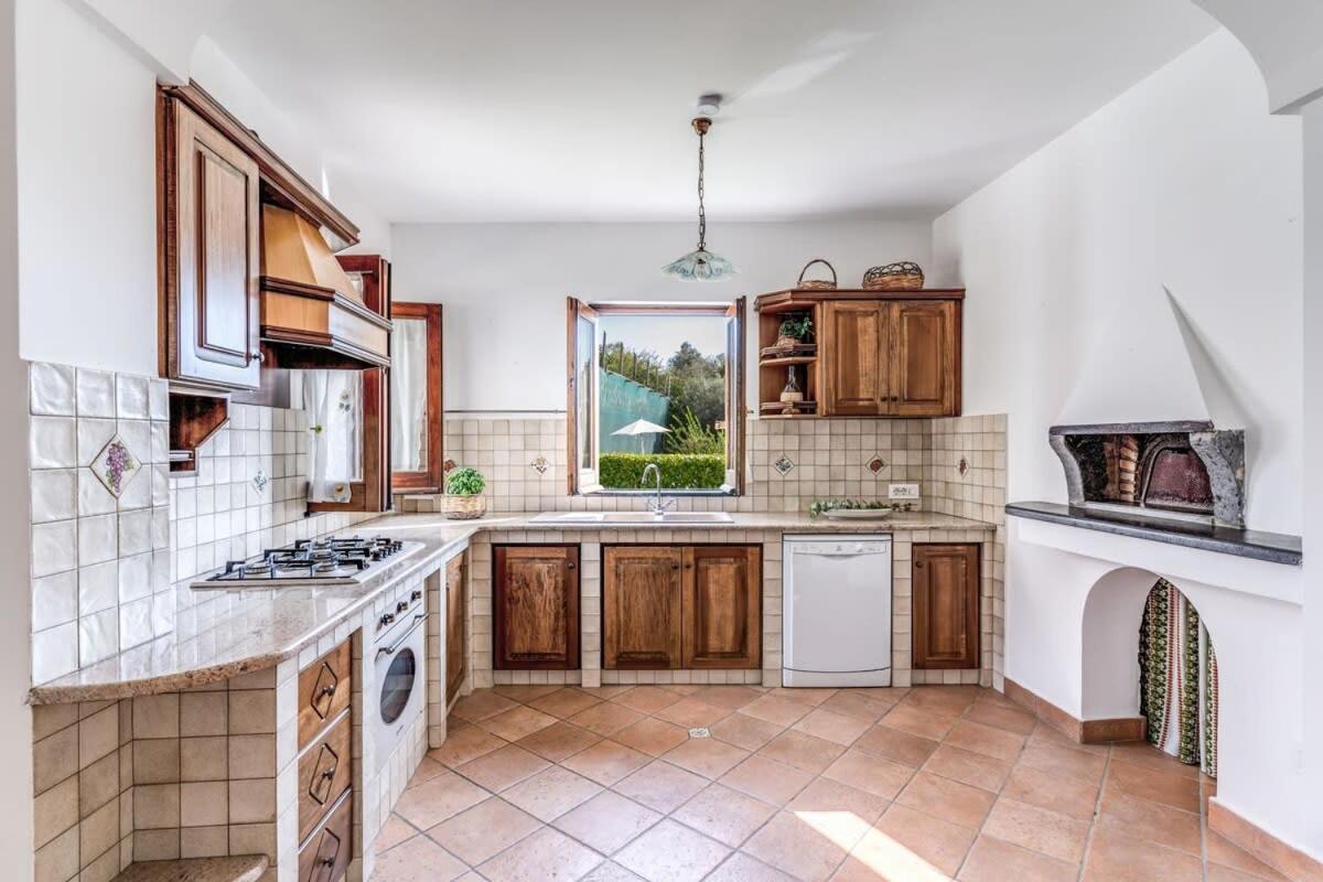 מסה לוברנסה Villa Mimosa Rustic Elegance Views & Pool מראה חיצוני תמונה