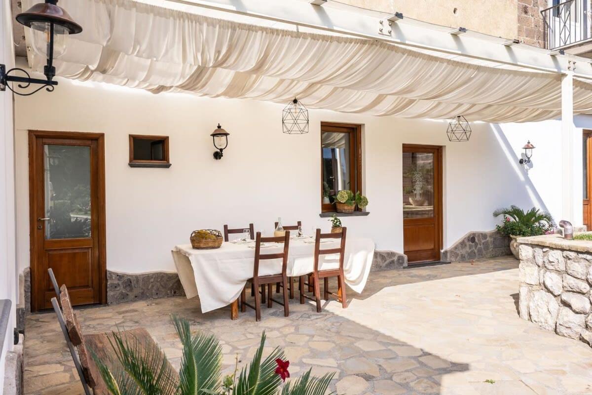 מסה לוברנסה Villa Mimosa Rustic Elegance Views & Pool מראה חיצוני תמונה