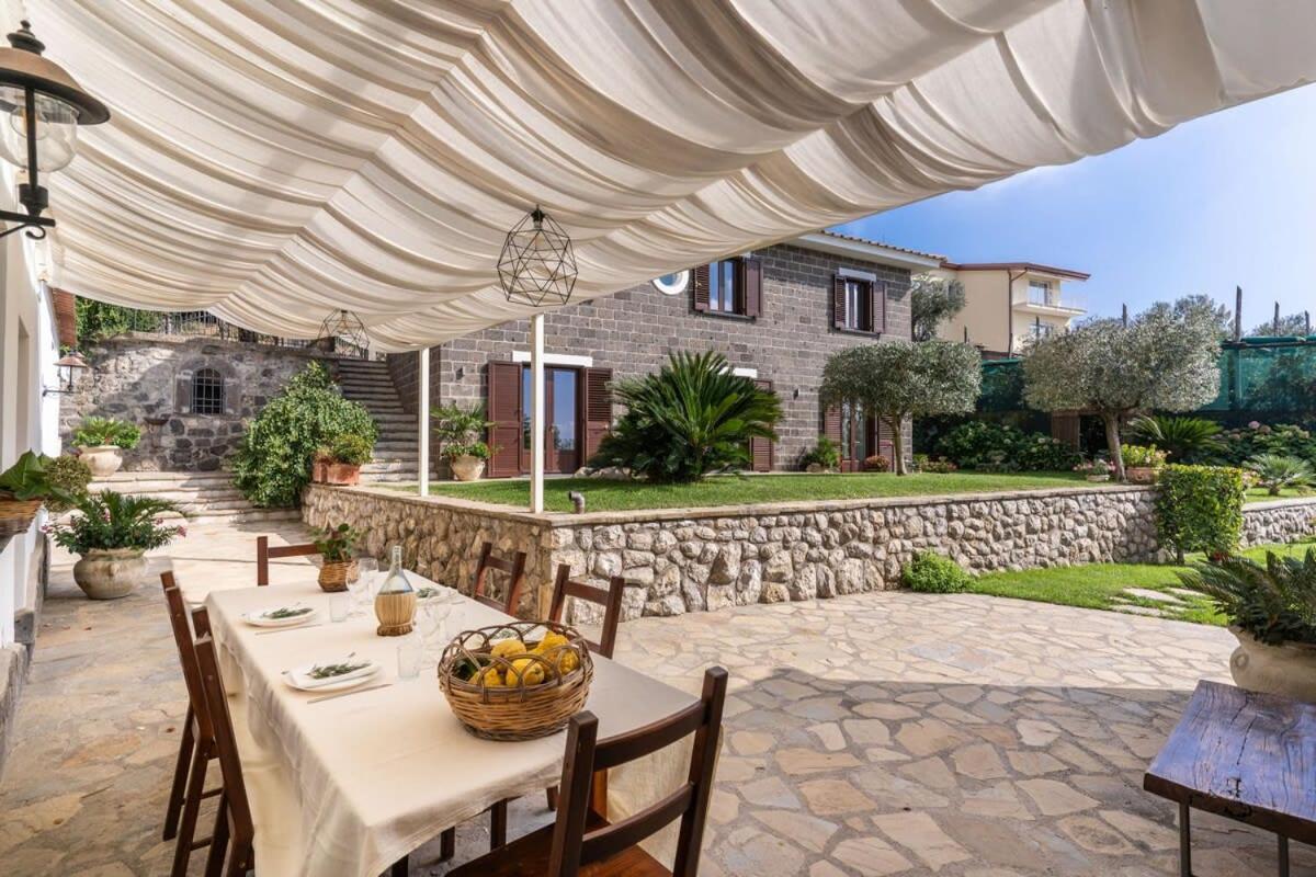 מסה לוברנסה Villa Mimosa Rustic Elegance Views & Pool מראה חיצוני תמונה
