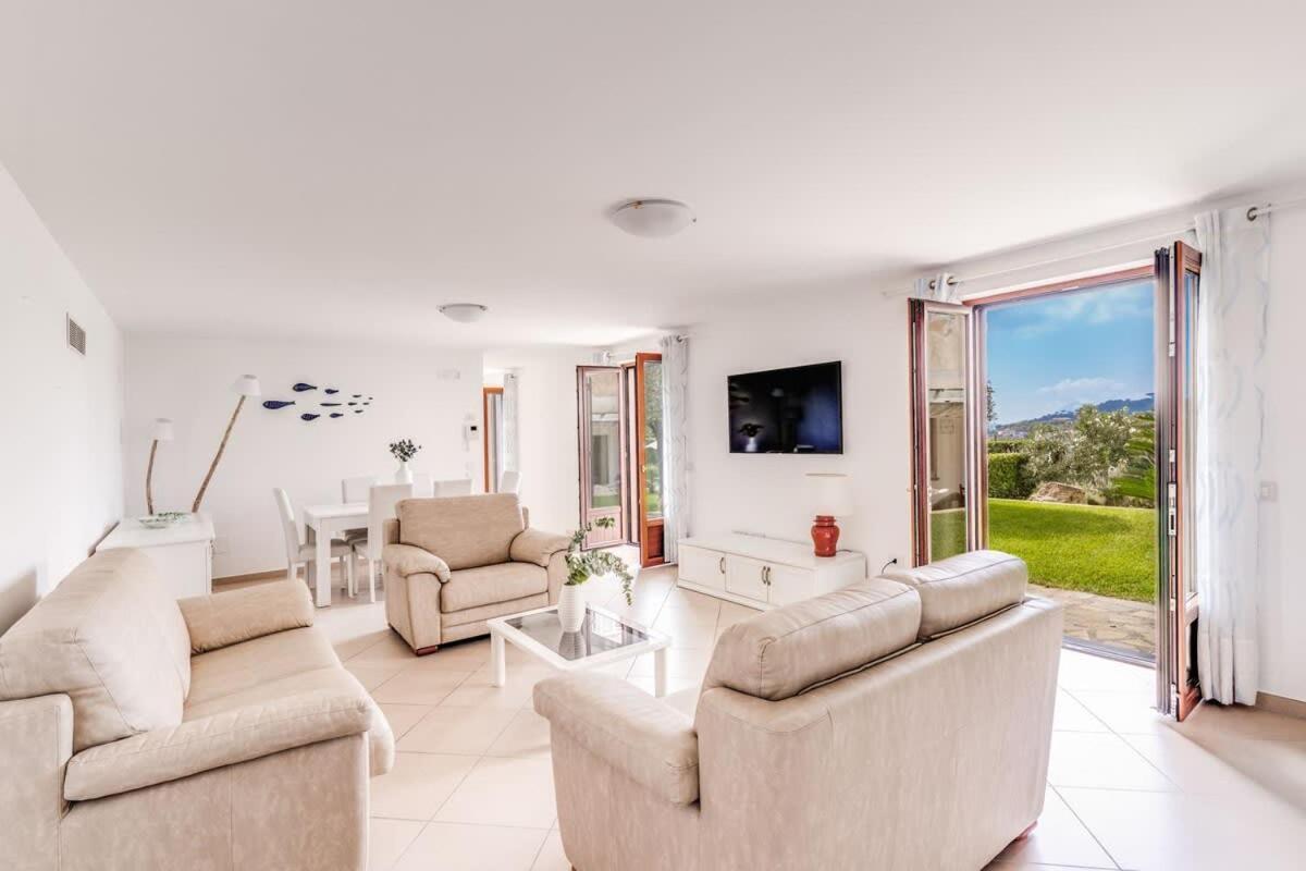מסה לוברנסה Villa Mimosa Rustic Elegance Views & Pool מראה חיצוני תמונה