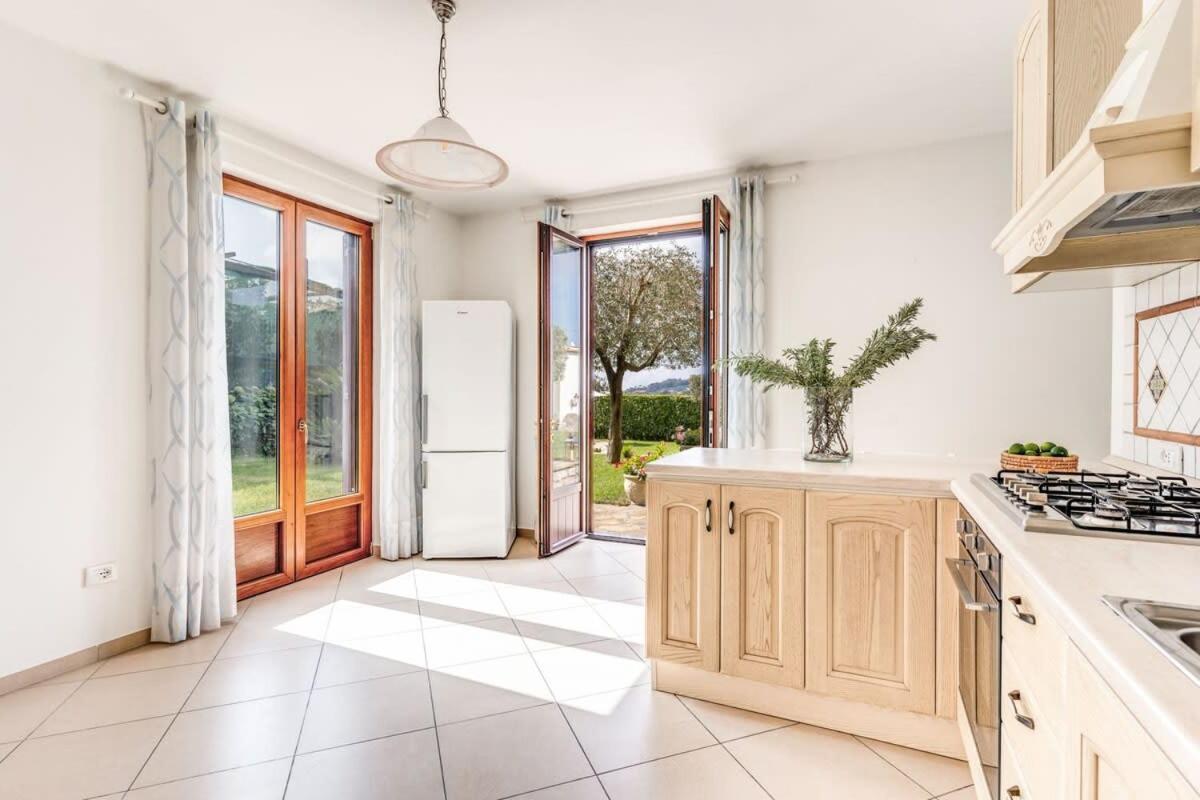 מסה לוברנסה Villa Mimosa Rustic Elegance Views & Pool מראה חיצוני תמונה