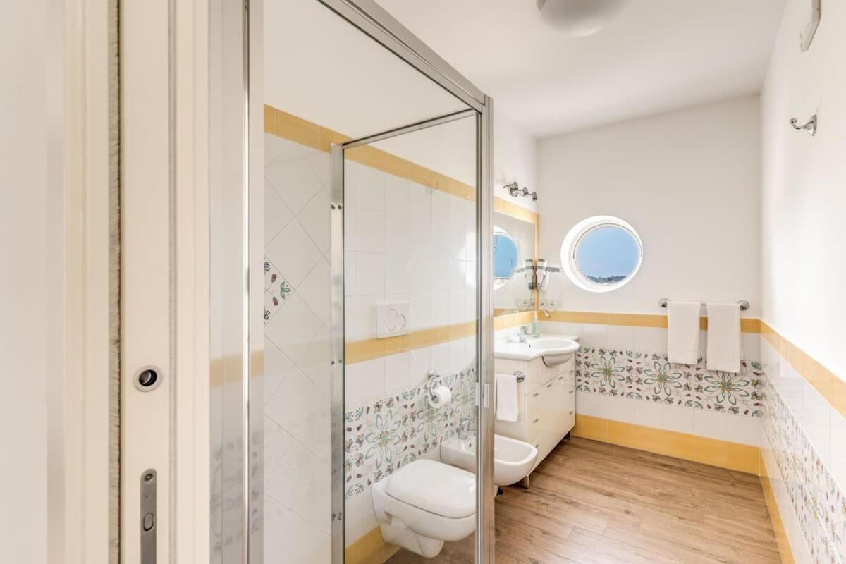 מסה לוברנסה Villa Mimosa Rustic Elegance Views & Pool מראה חיצוני תמונה